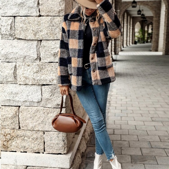 Cozy Buffalo Plaid Pattern Pocket Flannel Teddy Jacket Coat - Picture 5 of 11